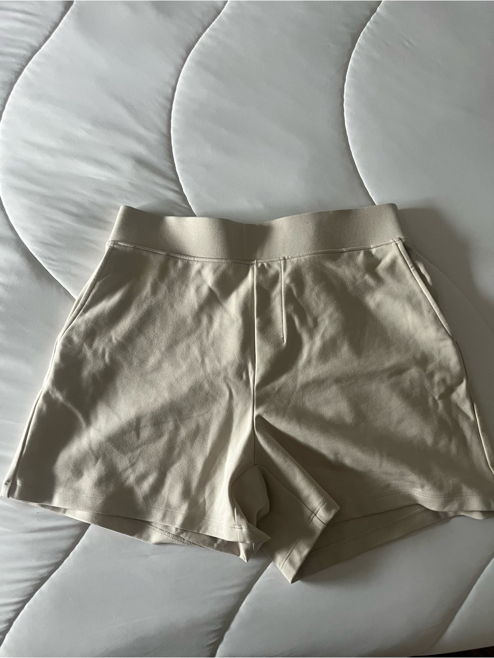 NinePine Light Ponte Shorts - Beige